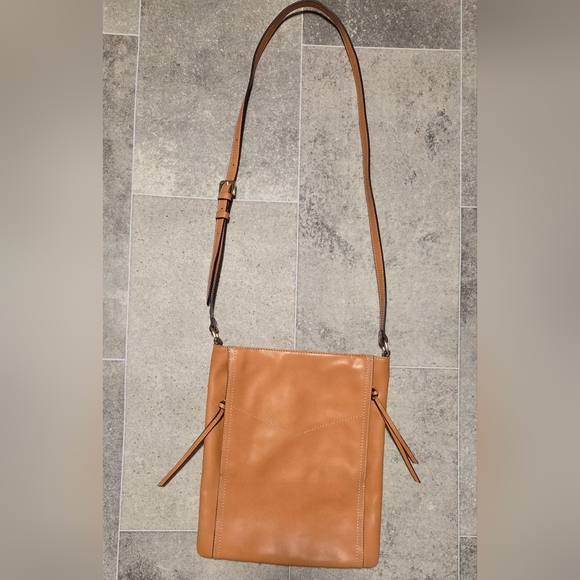 G.I.L.I. Leather Double Zip Flat Crossbody Terra - Picture 5 of 17